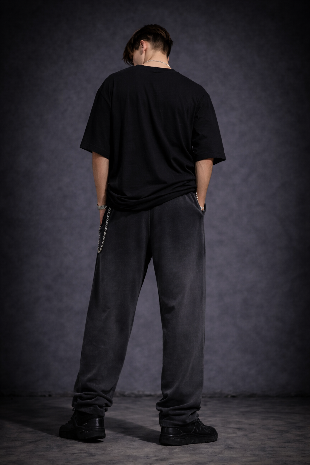 Shadow Crest Sweatpants (Black)